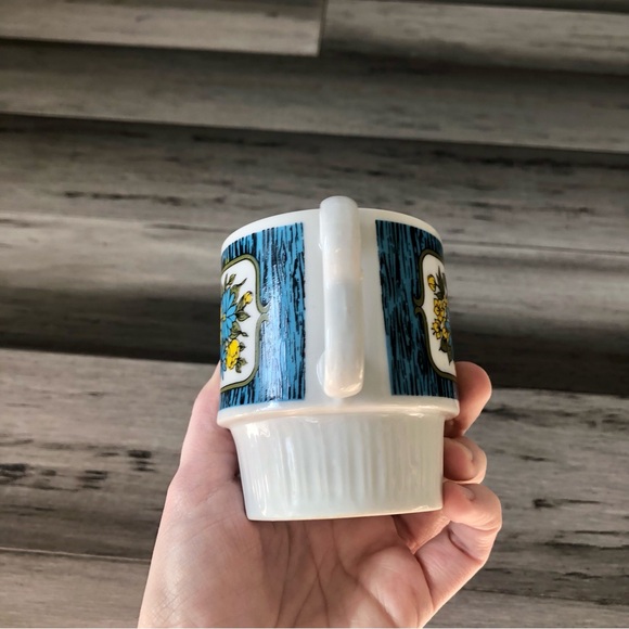 Vintage 1970s Made in Japan Ceramic MCM Floral Stackable Mugs - Picture 7 of 15